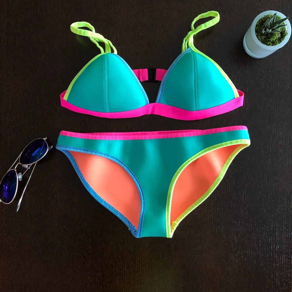 Triangl Dolly Thunderbolt bikini